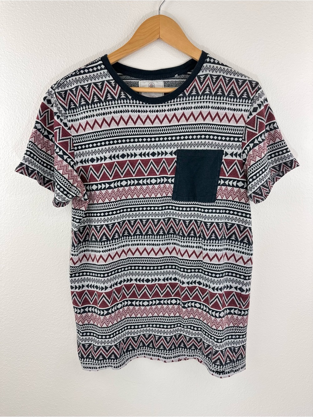 On The Byas Southwestern Geometric Pocket Tee Men’s Large Pattern Short Sleeve